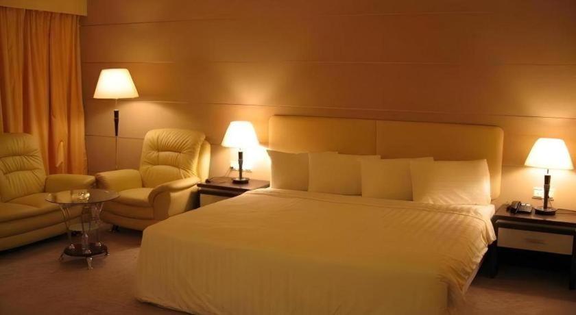 Ritz Garden Hotel Ipoh Exterior foto