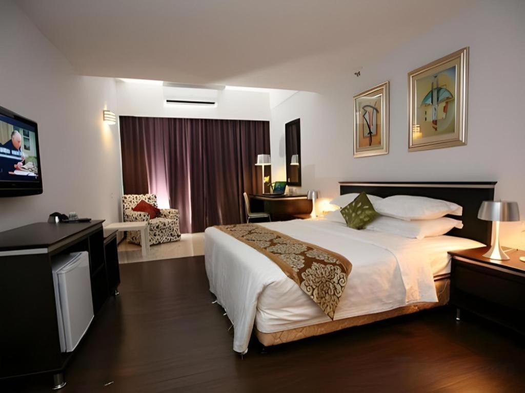 Ritz Garden Hotel Ipoh Exterior foto