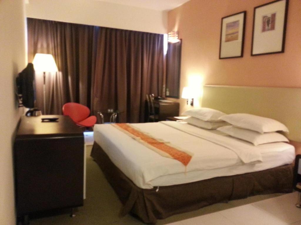Ritz Garden Hotel Ipoh Exterior foto